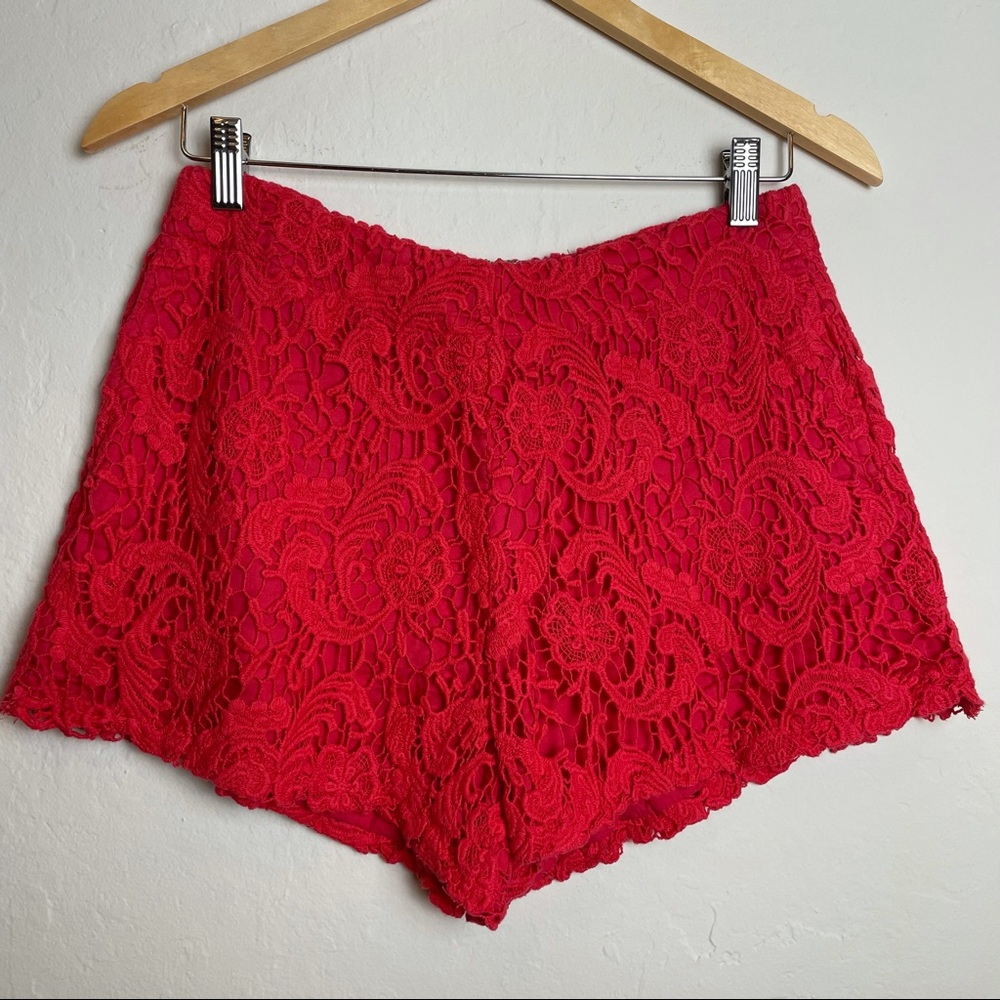 Gianni Bini Bohemian Coral Lace Shorts Size Small